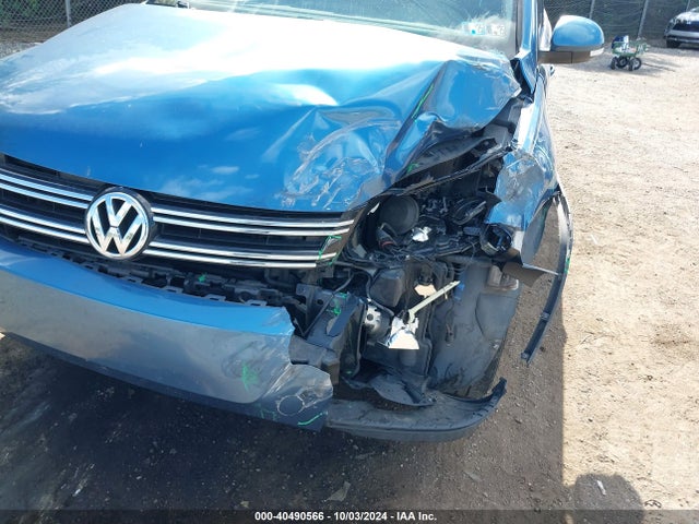 WVGSV7AX8HW504119 Volkswagen Tiguan 2.0t Wolfsburg Edition
