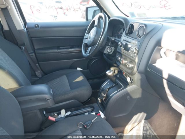 1C4NJRFB3FD239883 Jeep Patriot Latitude