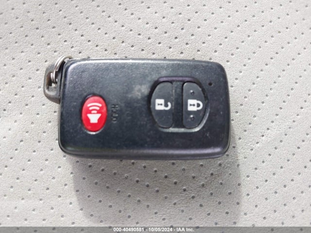 Toyota Prius Three 2014 JTDKN3DU4E0357049 Image 11