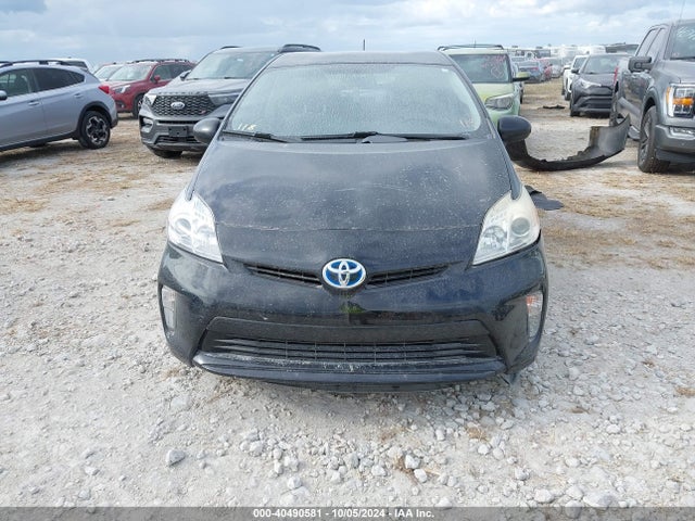Toyota Prius Three 2014 JTDKN3DU4E0357049 Image 13