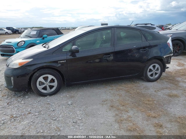 Toyota Prius Three 2014 JTDKN3DU4E0357049 Image 15