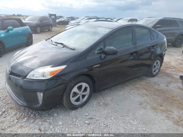 Toyota Prius Three 2014 JTDKN3DU4E0357049 Image 2