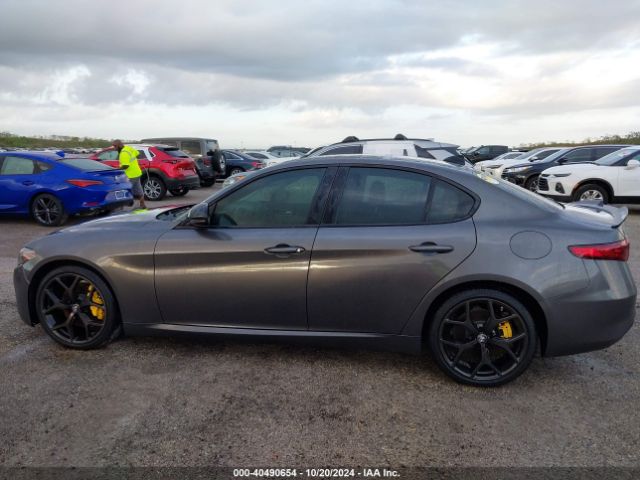 ZARFAMBN3L7634976 Alfa Romeo Giulia Ti Rwd