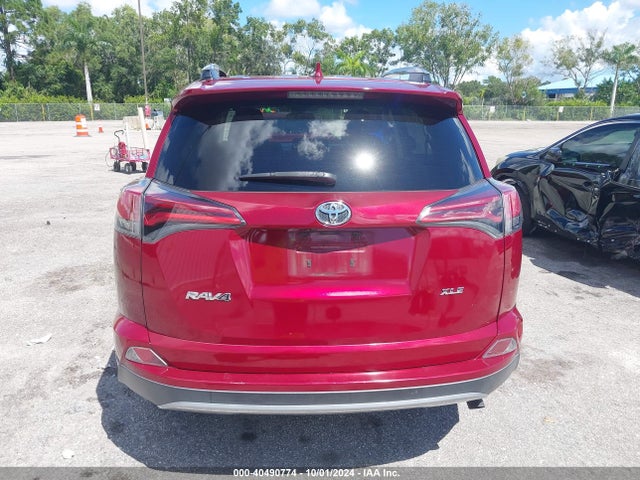 Toyota Rav4 Xle 2018 2T3WFREV7JW446564 Image 16