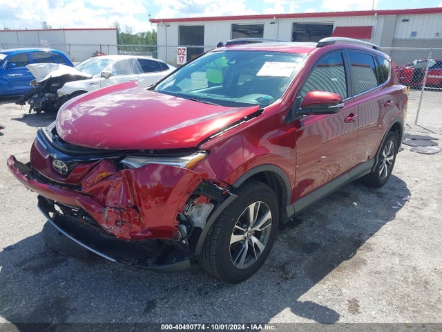 Toyota Rav4 Xle 2018 2T3WFREV7JW446564 Image 2