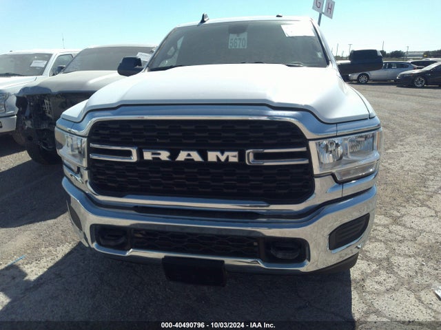3C6UR5DL7NG436718 RAM 2500 Big Horn  4x4 6'4 Box