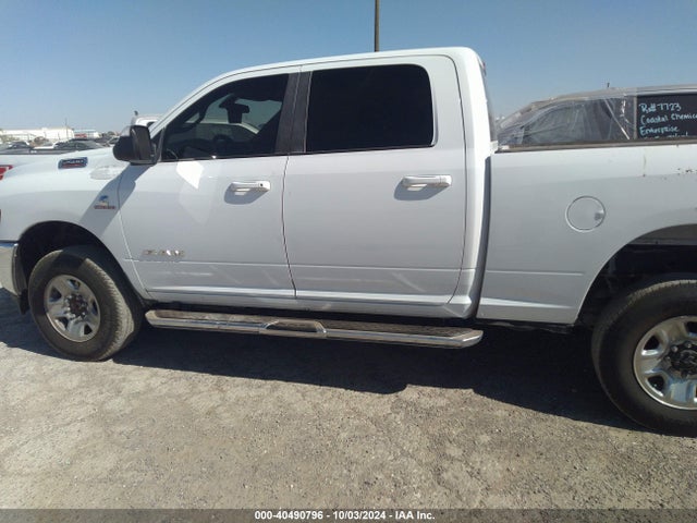 3C6UR5DL7NG436718 RAM 2500 Big Horn  4x4 6'4 Box