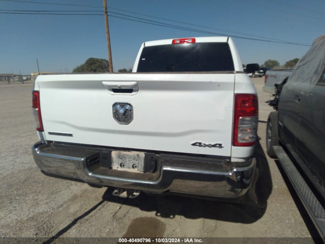 3C6UR5DL7NG436718 RAM 2500 Big Horn  4x4 6'4 Box