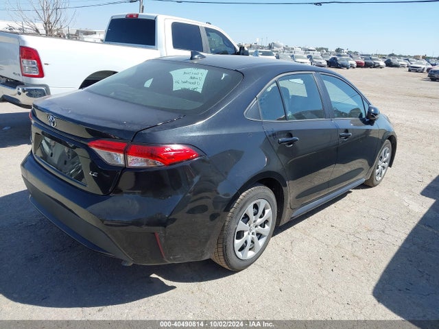 Toyota COROLLA LE 2022 5YFEPMAE1NP308746 Image 4