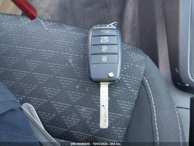 3KPA24AD3ME367401 KIA RIO S