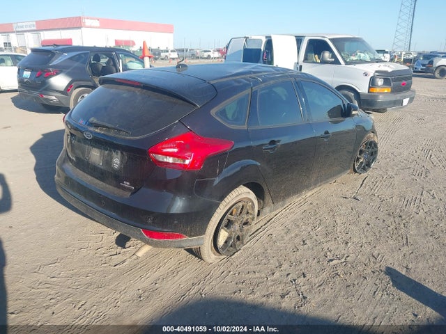 Ford FOCUS SE 2016 1FADP3K29GL296910 Image 4