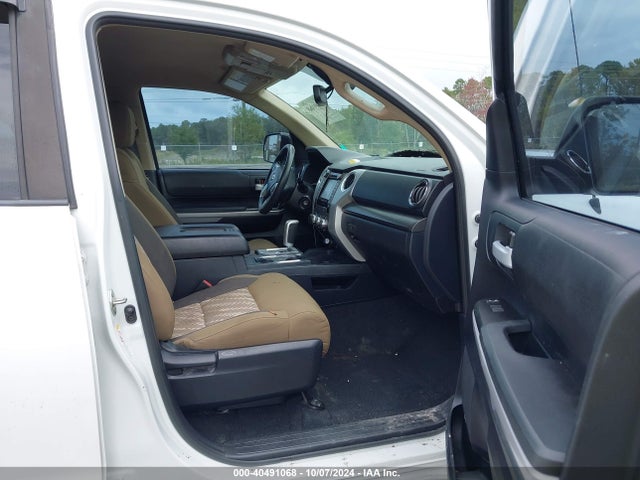 5TFDW5F12KX816523 Toyota Tundra Sr5 5.7l V8