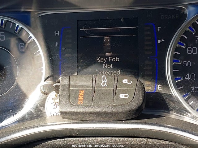 1C3CCCAB6GN108582 Chrysler 200 Limited