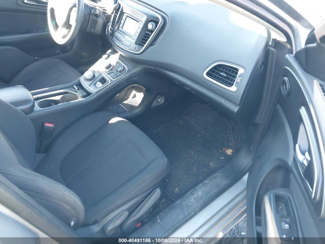 1C3CCCAB6GN108582 Chrysler 200 Limited