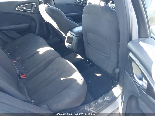 1C3CCCAB6GN108582 Chrysler 200 Limited