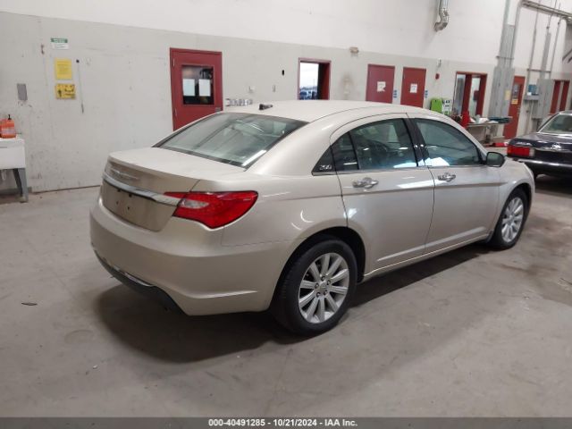 1C3CCBCG6EN135698 Chrysler 200 Limited