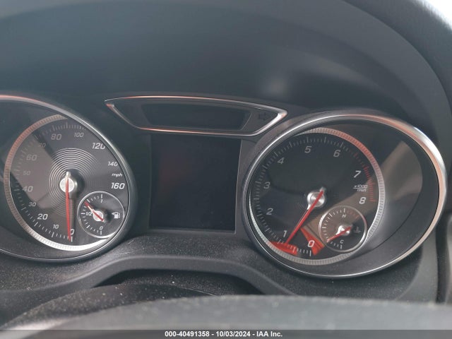 WDCTG4EB7JJ529039 Mercedes-Benz GLA 250