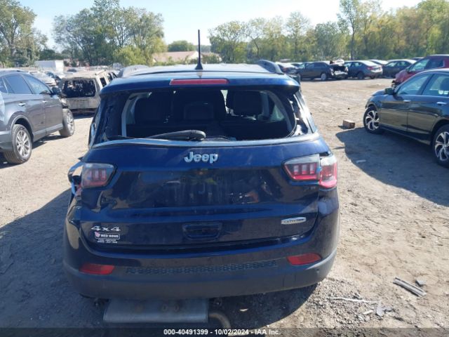 3C4NJDBBXJT270947 Jeep Compass Latitude 4x4