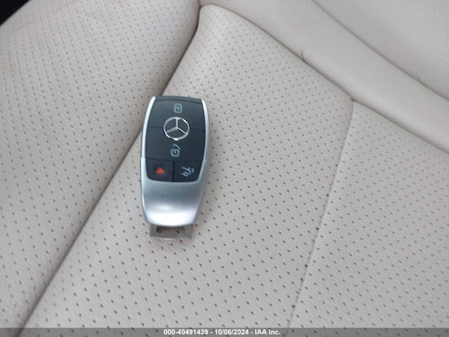 55SWF8EB4KU315081 Mercedes-Benz C 300 4matic