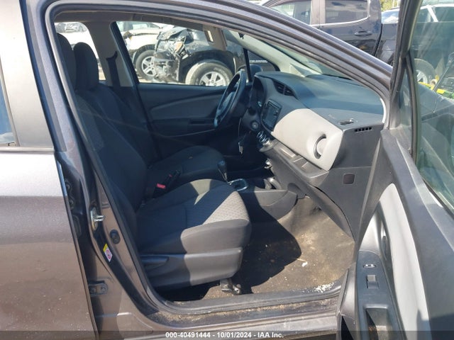 VNKKTUD30FA045543 Toyota YARIS L