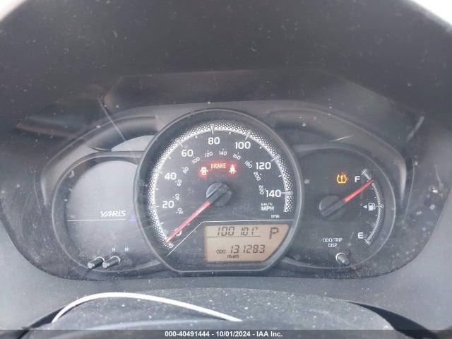VNKKTUD30FA045543 Toyota YARIS L