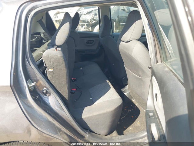 VNKKTUD30FA045543 Toyota YARIS L