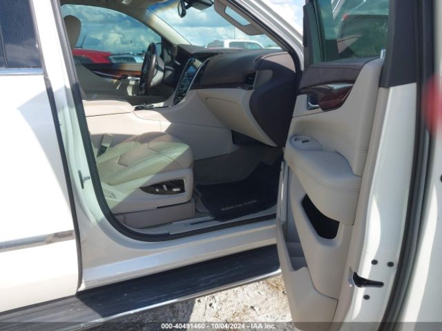 1GYS3BKJ1FR205780 Cadillac Escalade Luxury