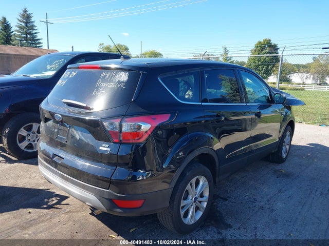 Ford ESCAPE SE 2017 1FMCU9GD9HUE18474 Image 4