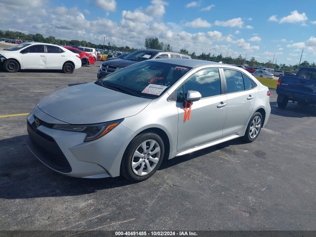 Toyota COROLLA LE 2024 5YFB4MDE5RP136623 Image 2