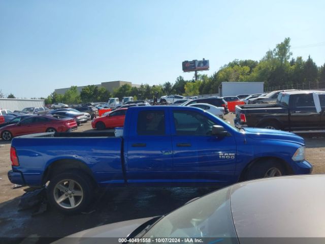 1C6RR6FG8HS570355 RAM 1500 Express Quad Cab 4x2 6'4 Box