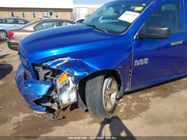 1C6RR6FG8HS570355 RAM 1500 Express Quad Cab 4x2 6'4 Box