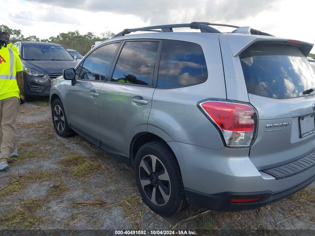 Subaru Forester 2.5i Premium 2017 JF2SJAGC7HH436905 Image 3