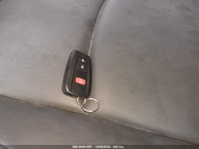 Toyota PRIUS XLE 2020 JTDKARFU2L3118820 Image 11