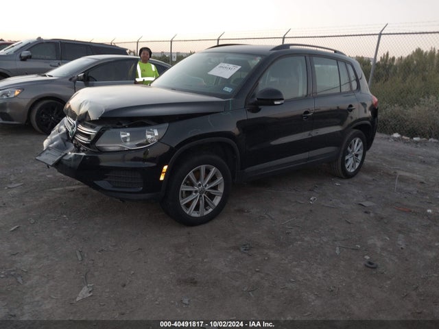 WVGAV7AX0JK005551 Volkswagen Tiguan Limited 2.0t