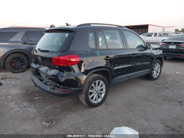 WVGAV7AX0JK005551 Volkswagen Tiguan Limited 2.0t