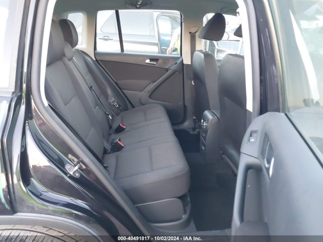 WVGAV7AX0JK005551 Volkswagen Tiguan Limited 2.0t