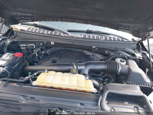 1FMJU1JT8KEA24457 Ford Expedition Xlt