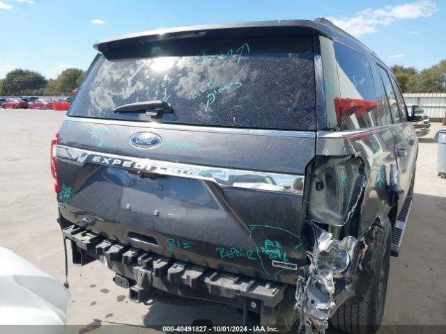 1FMJU1JT8KEA24457 Ford Expedition Xlt