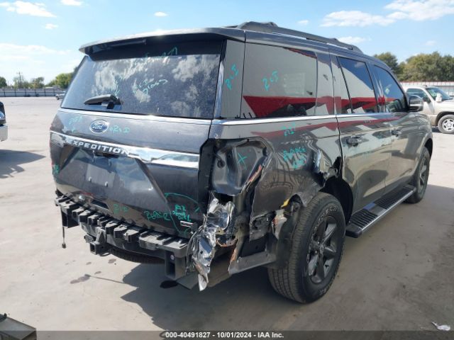 1FMJU1JT8KEA24457 Ford Expedition Xlt