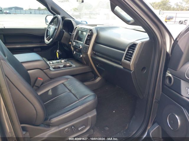 1FMJU1JT8KEA24457 Ford Expedition Xlt