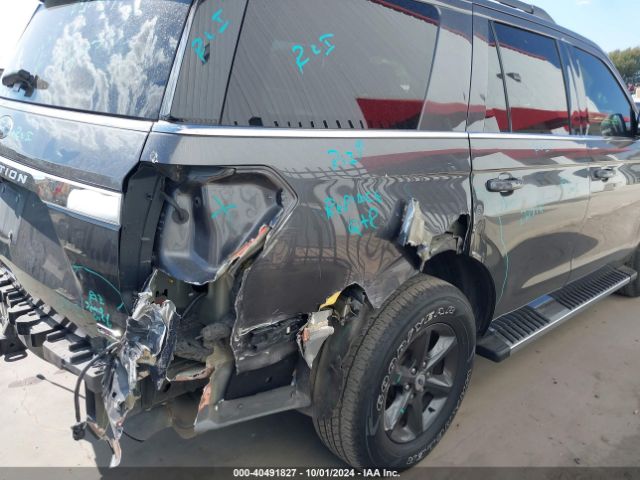 1FMJU1JT8KEA24457 Ford Expedition Xlt