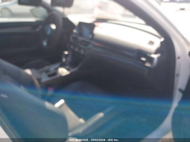 1HGCV1F32JA128825 Honda Accord Sport