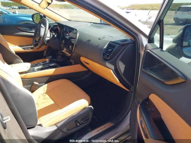 2T2GDCAZ3SC020880 Lexus Nx 250 Premium