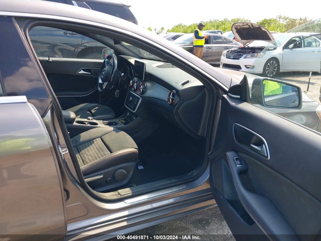 Mercedes-Benz CLA 250 2016 WDDSJ4EB0GN369371 Image 5