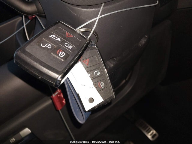 SALEWEEE2P2110304 Land Rover Defender 110 Carpathian Edition/110 V8