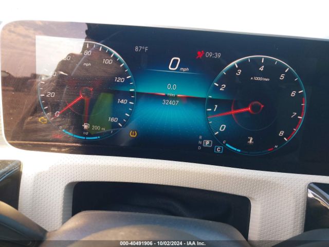 WDD3G4EB7KW001954 Mercedes-Benz A 220
