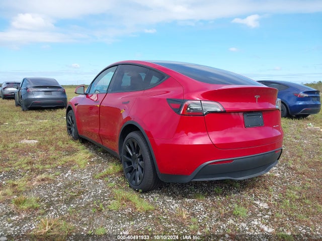 2023 TESLA MODEL Y 7SAYGDEE1PA206868 Photo 2