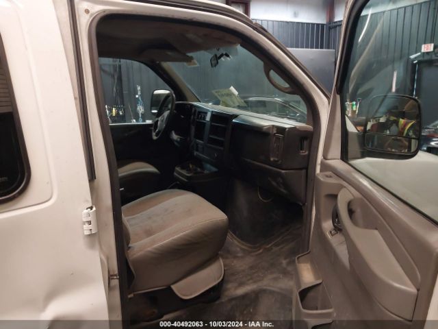 2010 GMC SAVANA 1500 1GTUGADXXA1127327 Photo 4