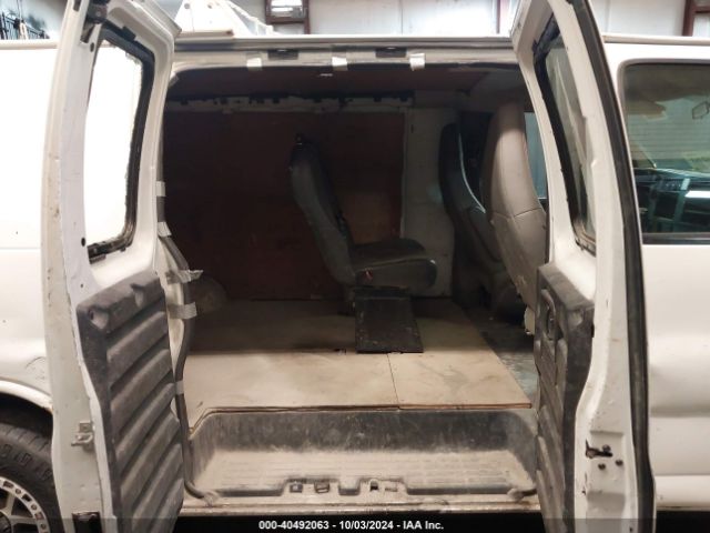 2010 GMC SAVANA 1500 1GTUGADXXA1127327 Photo 7