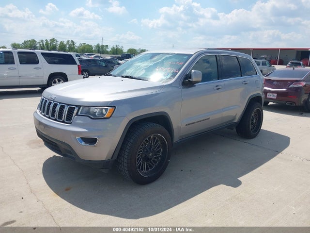 1C4RJEAG1HC609346 Jeep Grand Cherokee Laredo 4x2